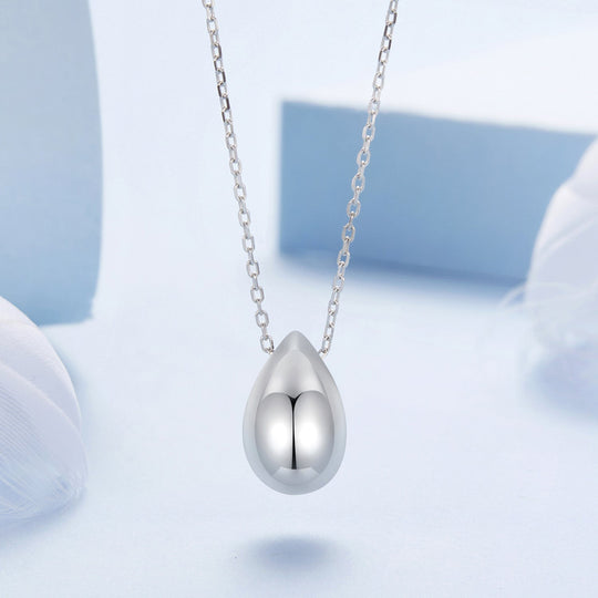Photo of {{ product.title | truncate: 80, '' | escape }}
