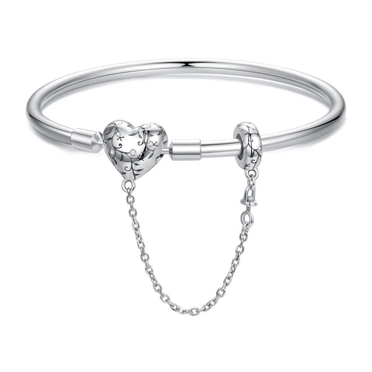 Photo of {{ product.title | truncate: 80, '' | escape }}
