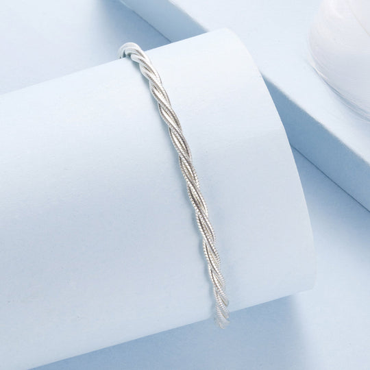 Photo of {{ product.title | truncate: 80, '' | escape }}