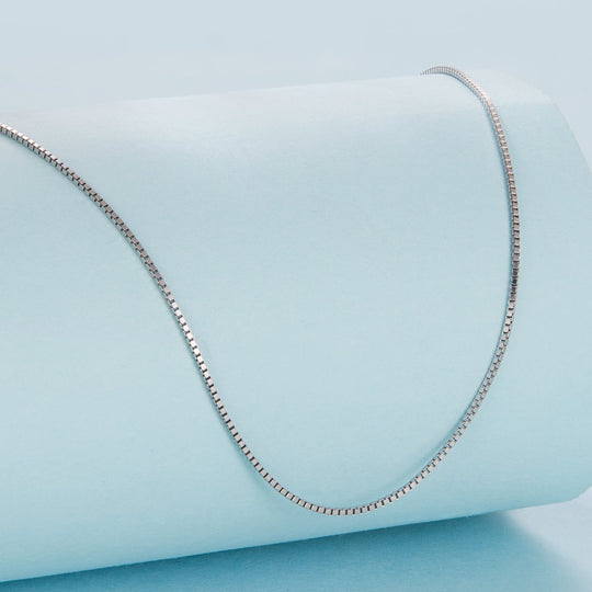 Photo of {{ product.title | truncate: 80, '' | escape }}