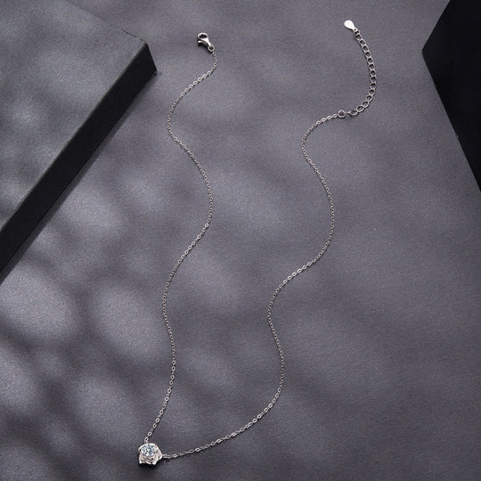 Photo of {{ product.title | truncate: 80, '' | escape }}