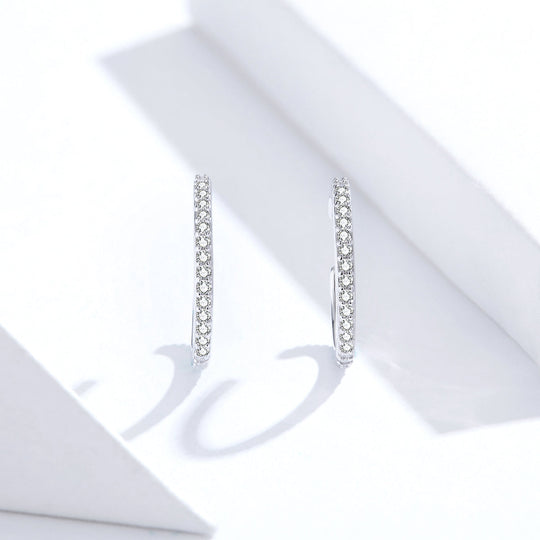 Photo of {{ product.title | truncate: 80, '' | escape }}