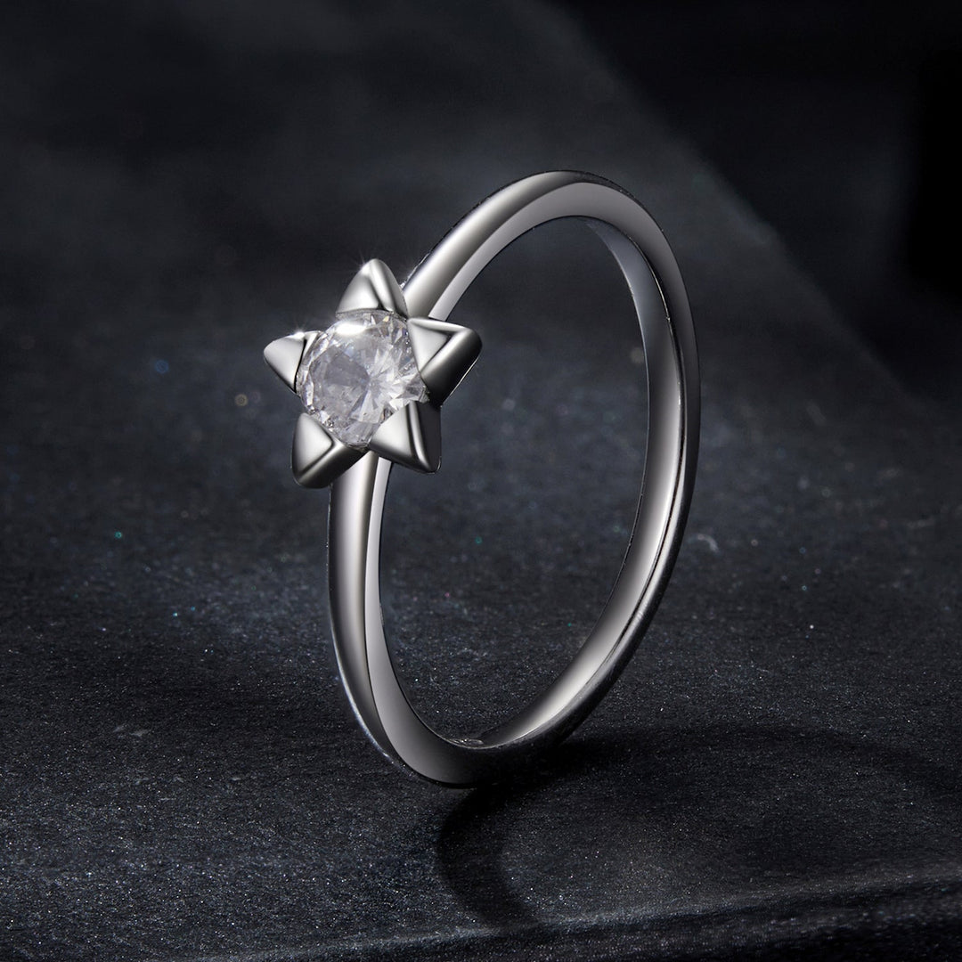 925 Sterling Silver 0.30 Carat Moissanite Ring Size 8