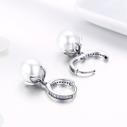 Photo of {{ product.title | truncate: 80, '' | escape }}