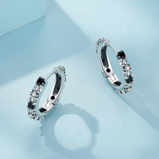 Photo of {{ product.title | truncate: 80, '' | escape }}