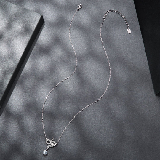 Photo of {{ product.title | truncate: 80, '' | escape }}