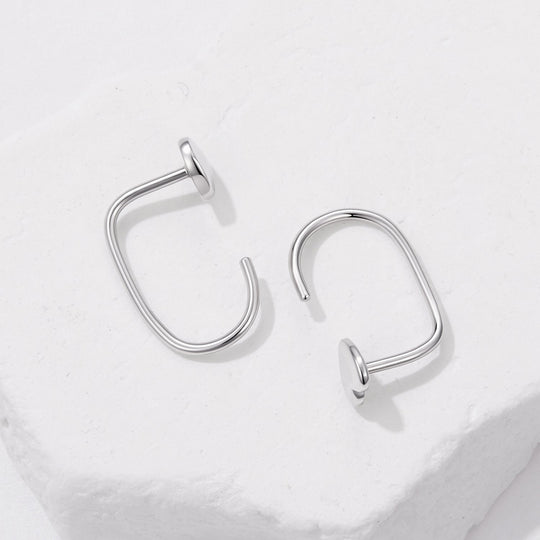 Photo of {{ product.title | truncate: 80, '' | escape }}
