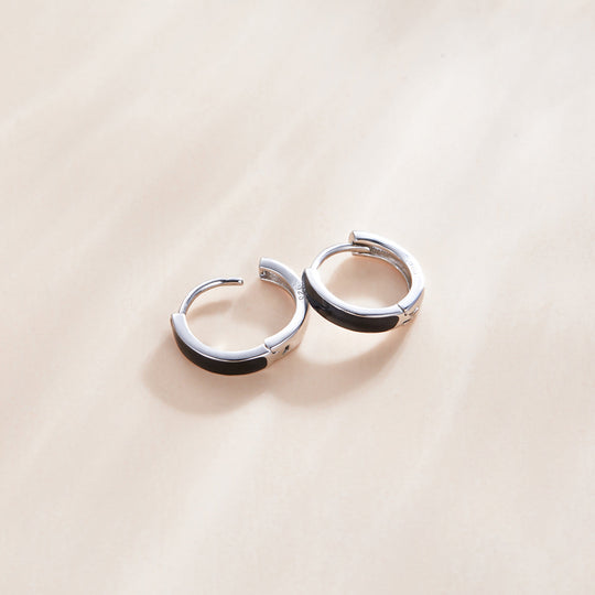 Photo of {{ product.title | truncate: 80, '' | escape }}