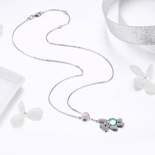 Photo of {{ product.title | truncate: 80, '' | escape }}