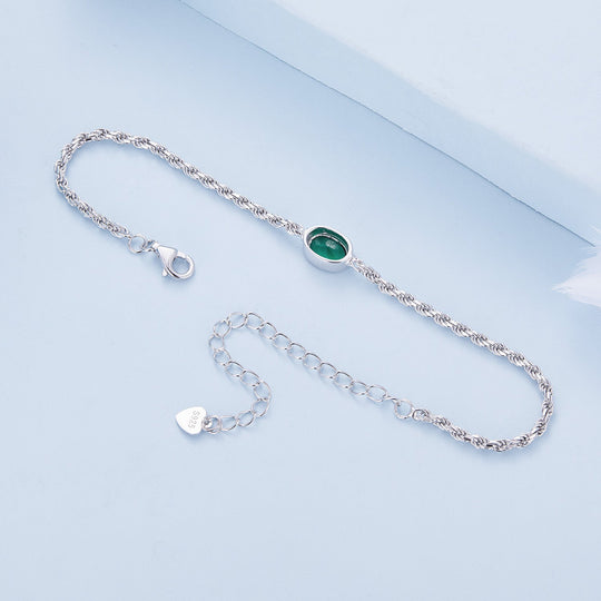 Photo of {{ product.title | truncate: 80, '' | escape }}
