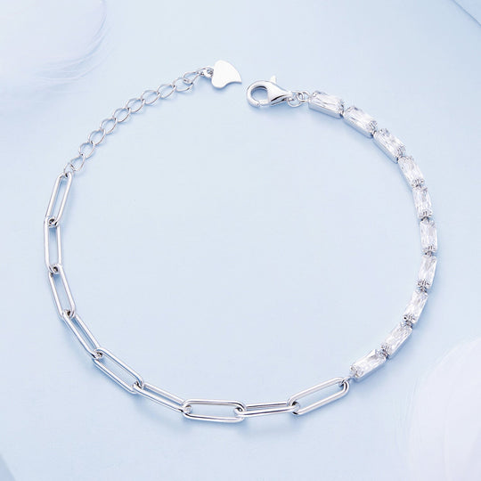 Photo of {{ product.title | truncate: 80, '' | escape }}