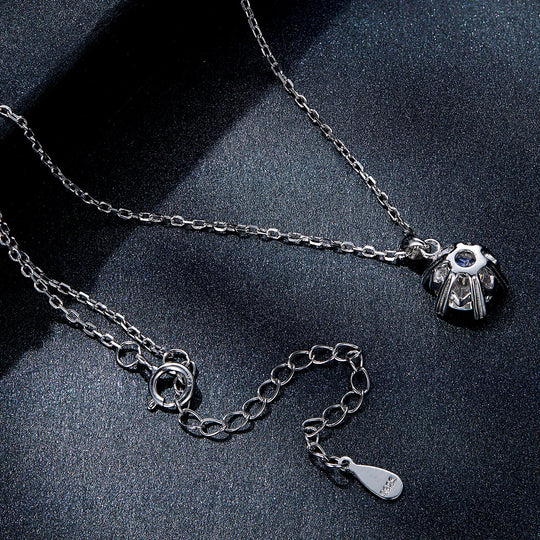 Photo of {{ product.title | truncate: 80, '' | escape }}
