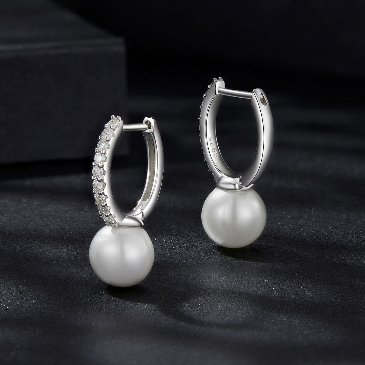 925 Sterling Silver Moissanite 0.15 Carat Earrings with Quality Shell Pearl for Women