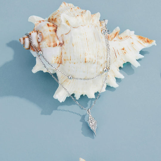 Photo of {{ product.title | truncate: 80, '' | escape }}