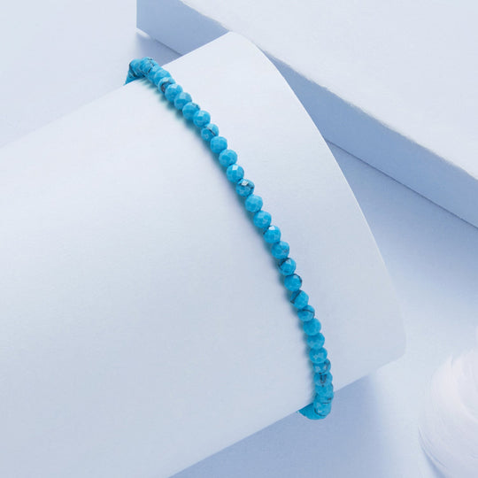 Photo of {{ product.title | truncate: 80, '' | escape }}