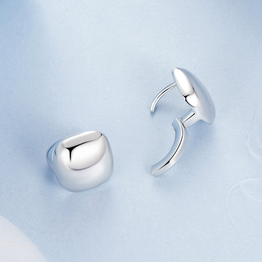 Photo of {{ product.title | truncate: 80, '' | escape }}