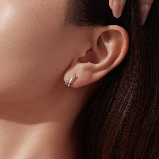 Photo of {{ product.title | truncate: 80, '' | escape }}