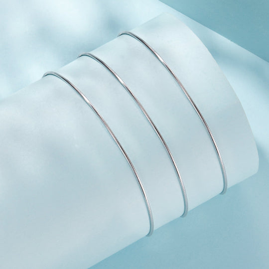 Photo of {{ product.title | truncate: 80, '' | escape }}