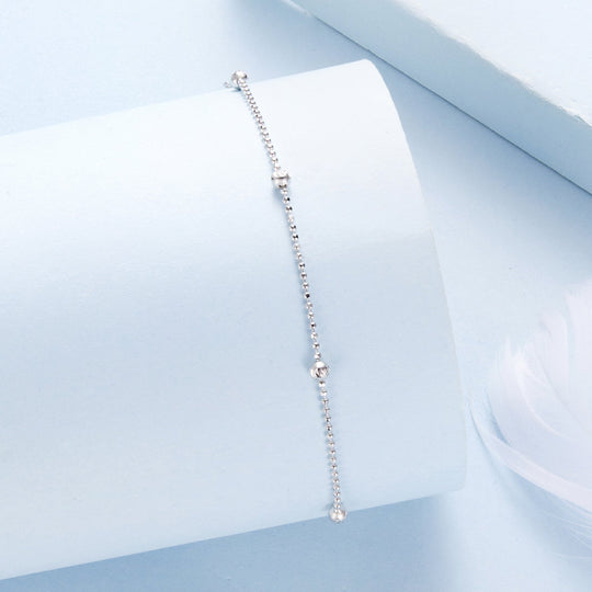 Photo of {{ product.title | truncate: 80, '' | escape }}