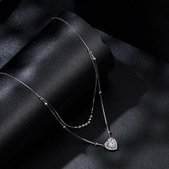 Photo of {{ product.title | truncate: 80, '' | escape }}
