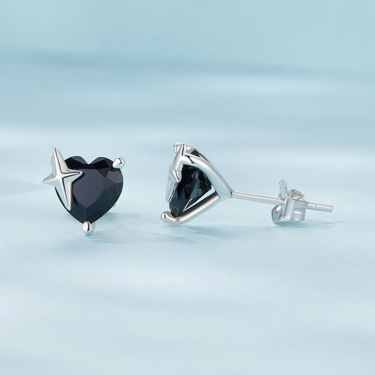 Photo of {{ product.title | truncate: 80, '' | escape }}