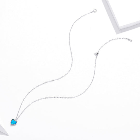 Photo of {{ product.title | truncate: 80, '' | escape }}
