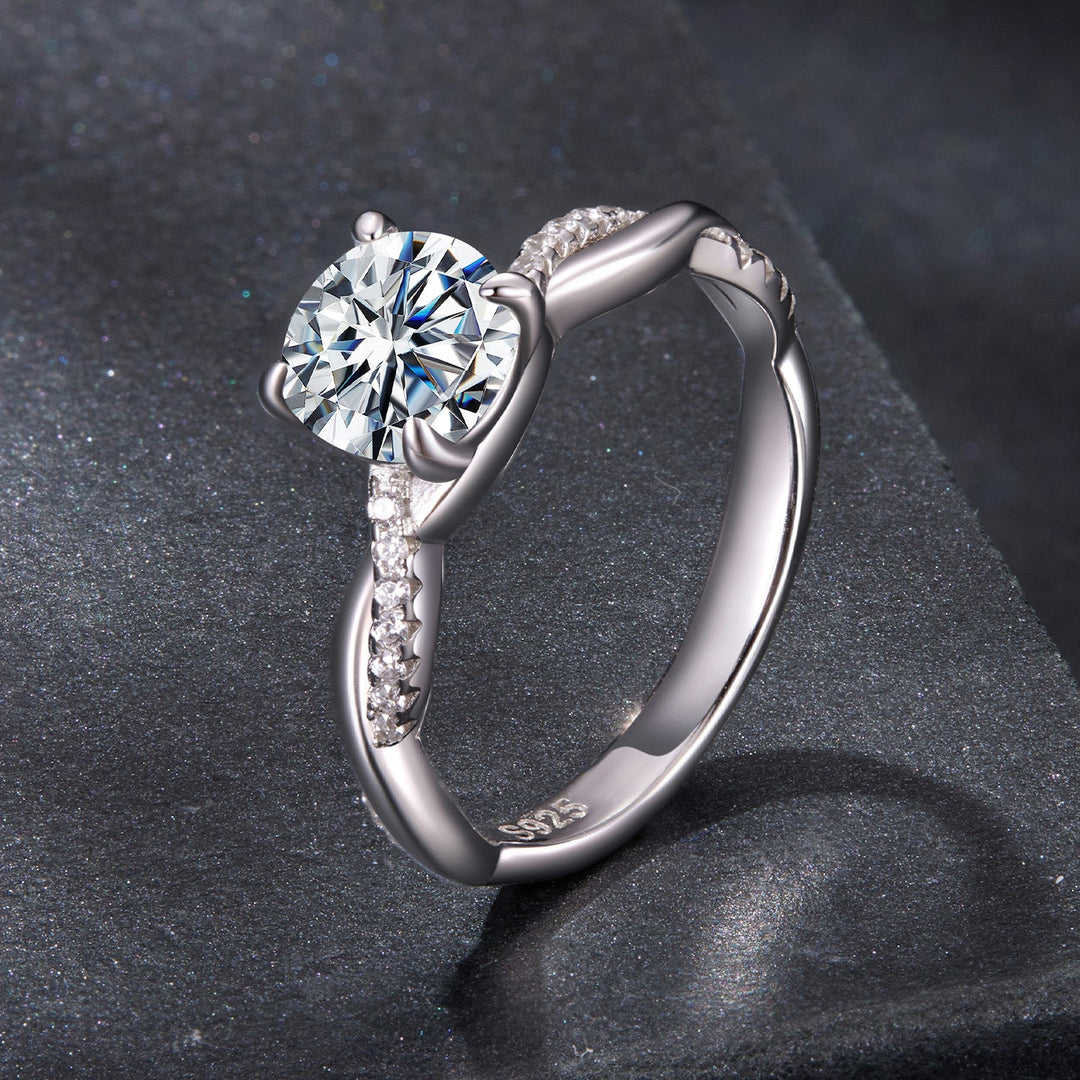 925 Sterling Silver Moissanite 0.65 Carat Ring Size 6 for Women
