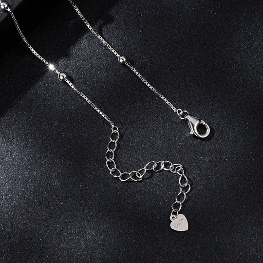 Photo of {{ product.title | truncate: 80, '' | escape }}