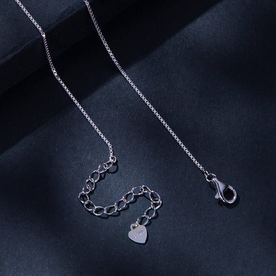 Photo of {{ product.title | truncate: 80, '' | escape }}