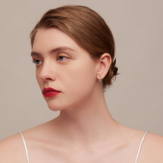 Photo of {{ product.title | truncate: 80, '' | escape }}