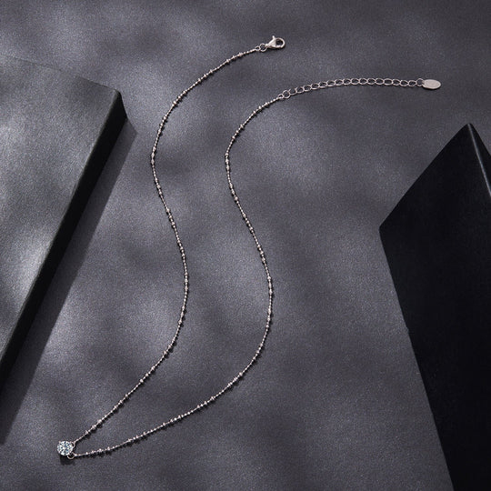 Photo of {{ product.title | truncate: 80, '' | escape }}