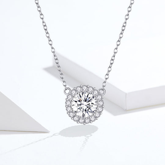 Photo of {{ product.title | truncate: 80, '' | escape }}