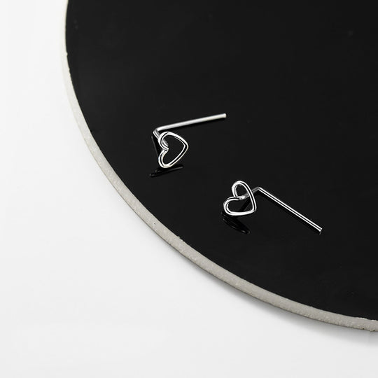Photo of {{ product.title | truncate: 80, '' | escape }}