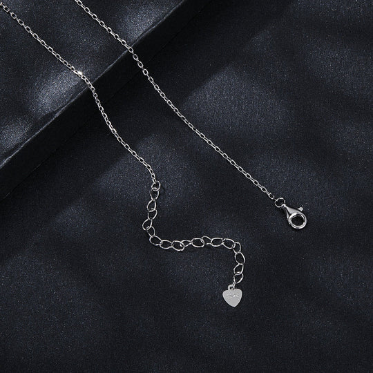 Photo of {{ product.title | truncate: 80, '' | escape }}