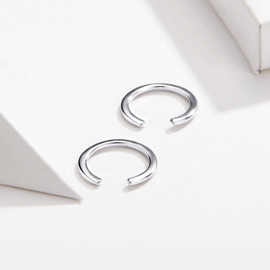 Photo of {{ product.title | truncate: 80, '' | escape }}