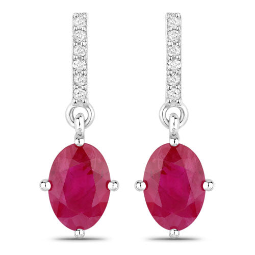 Pendientes de oro blanco de 14 quilates con rubí genuino de 1,75 quilates y diamantes blancos
