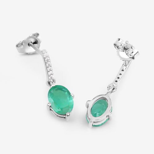 Photo of {{ product.title | truncate: 80, '' | escape }}