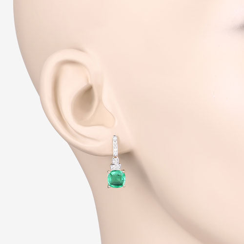 Pendientes de oro amarillo de 14 quilates con esmeralda etíope genuina de 2.72 quilates y diamantes blancos