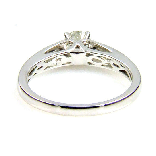 Diamante natural de .50 ct Eng Solo oro blanco de 14 kt