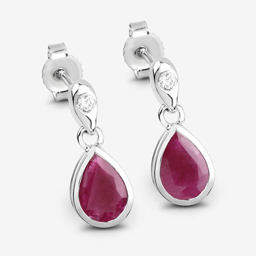 Pendientes de oro blanco de 10 quilates con rubí genuino de 1,65 quilates y diamantes blancos