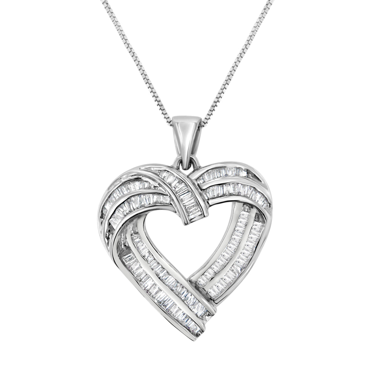 Collar con colgante de corazón de diamantes baguette de plata de ley de 7/8 quilates (I-J, I2-I3)