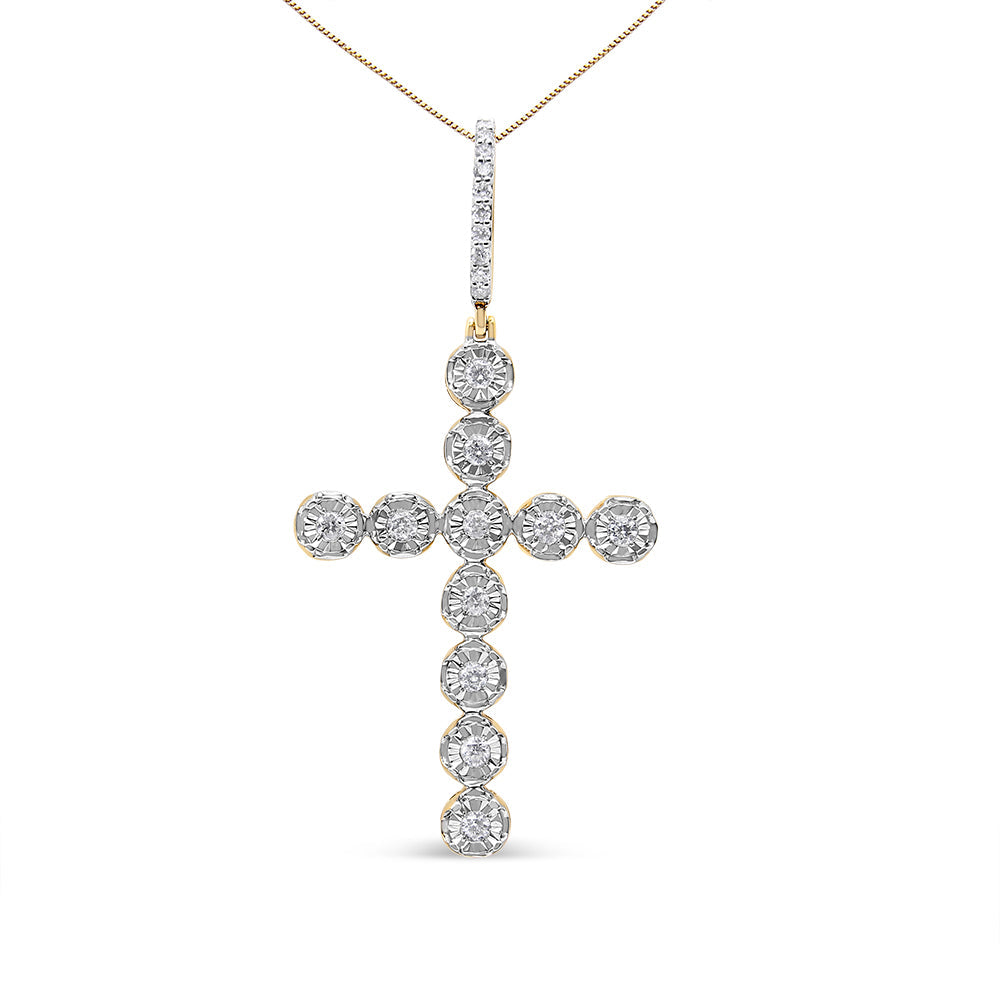 Collar con colgante de cruz y círculo de eslabones de oro amarillo de 10 quilates con diamantes redondos en engaste "Miracle Set" de 0.625 quilates en total (color H-I, claridad SI1-SI2) para hombre - CADENA NO INCLUIDA