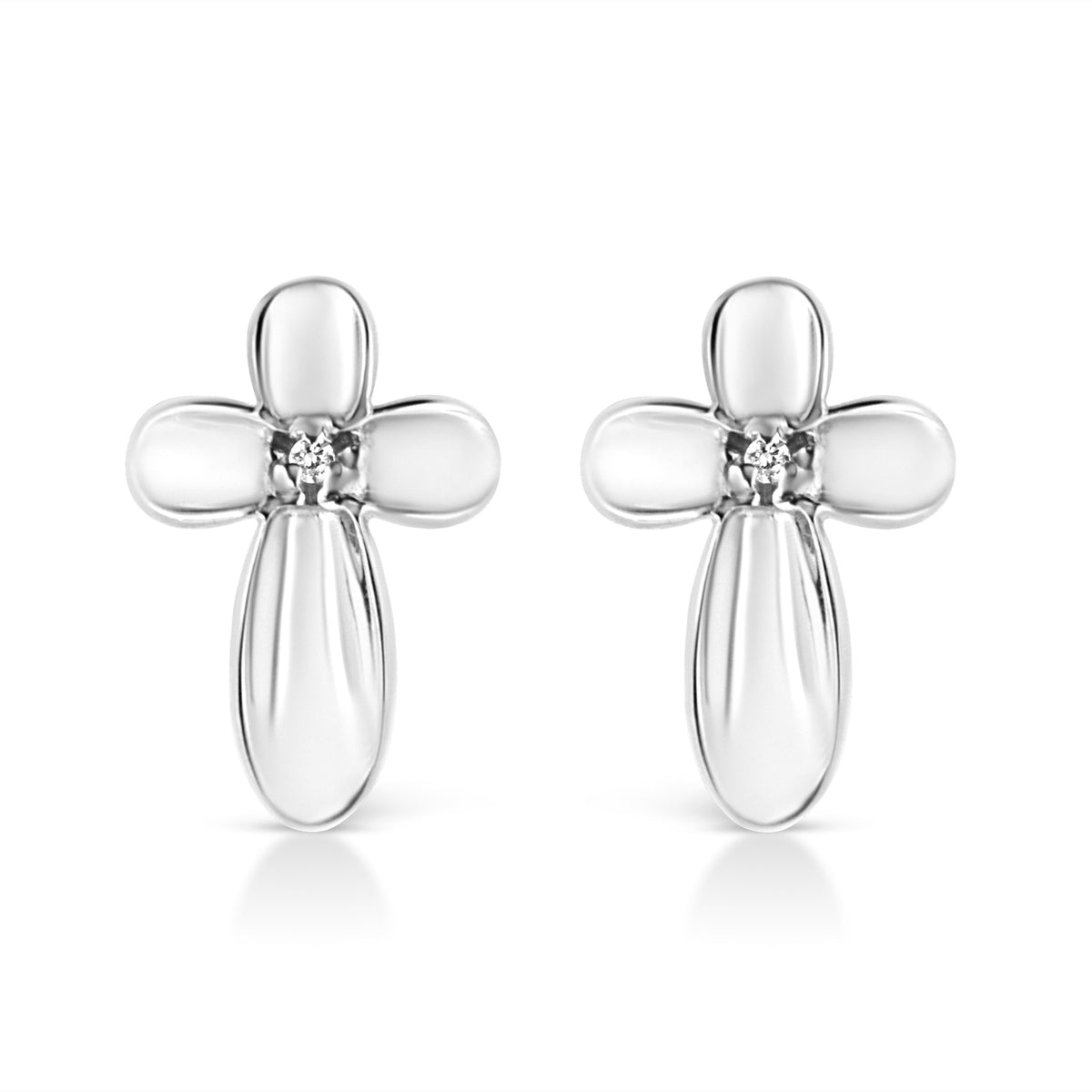 Arete de botón con cruz floral de acento de diamante engastado en plata de ley .925 (color I-J, claridad I1-I2)