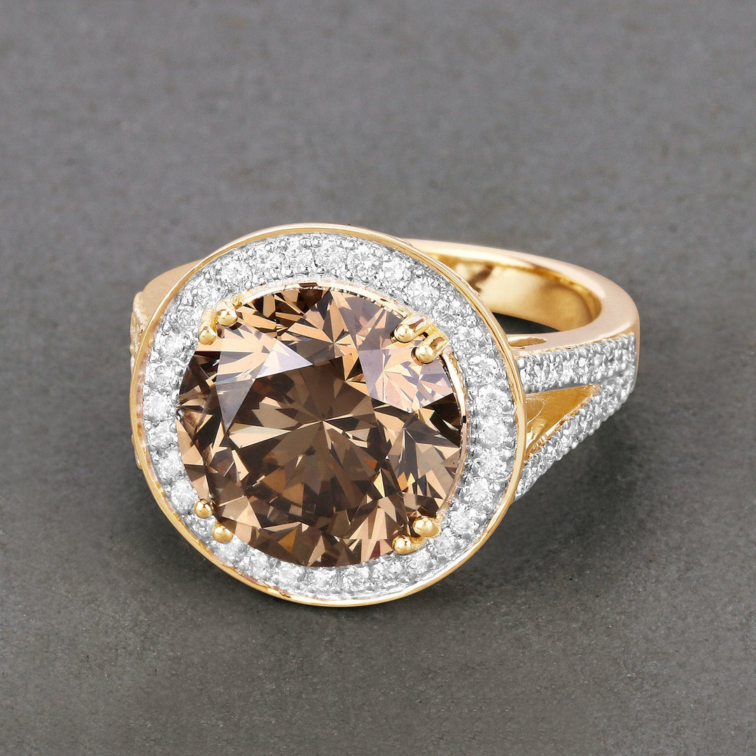 Anillo de oro amarillo de 18K con diamante marrón genuino certificado por IGI de 7.07 quilates y diamantes blancos de 0.64 quilates (7.71 quilates en total)