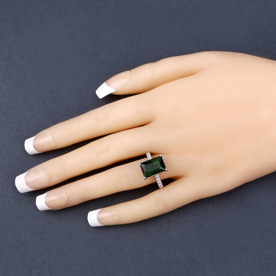 Photo of {{ product.title | truncate: 80, '' | escape }}