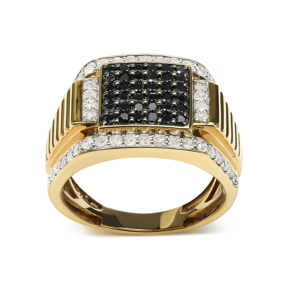 Anillo de hombre chapado en oro amarillo de 14K sobre plata de ley .925 con diamantes blancos y negros tratados de 1 1/2 quilates (color I-J, claridad I2-I3) - Talla 10