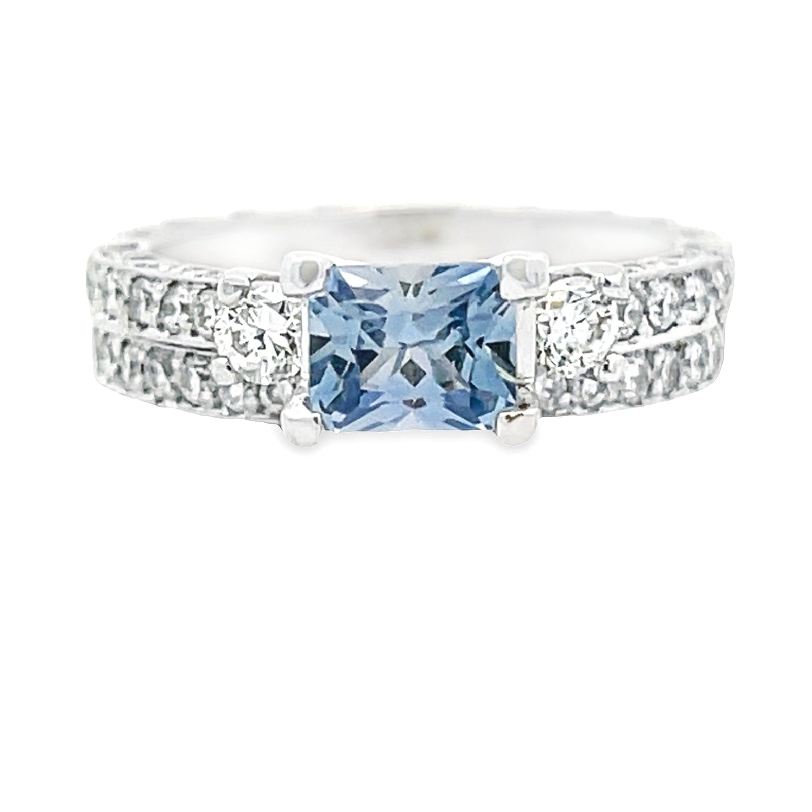 Conjunto de anillo de compromiso estilo antiguo de oro blanco de 14 K
