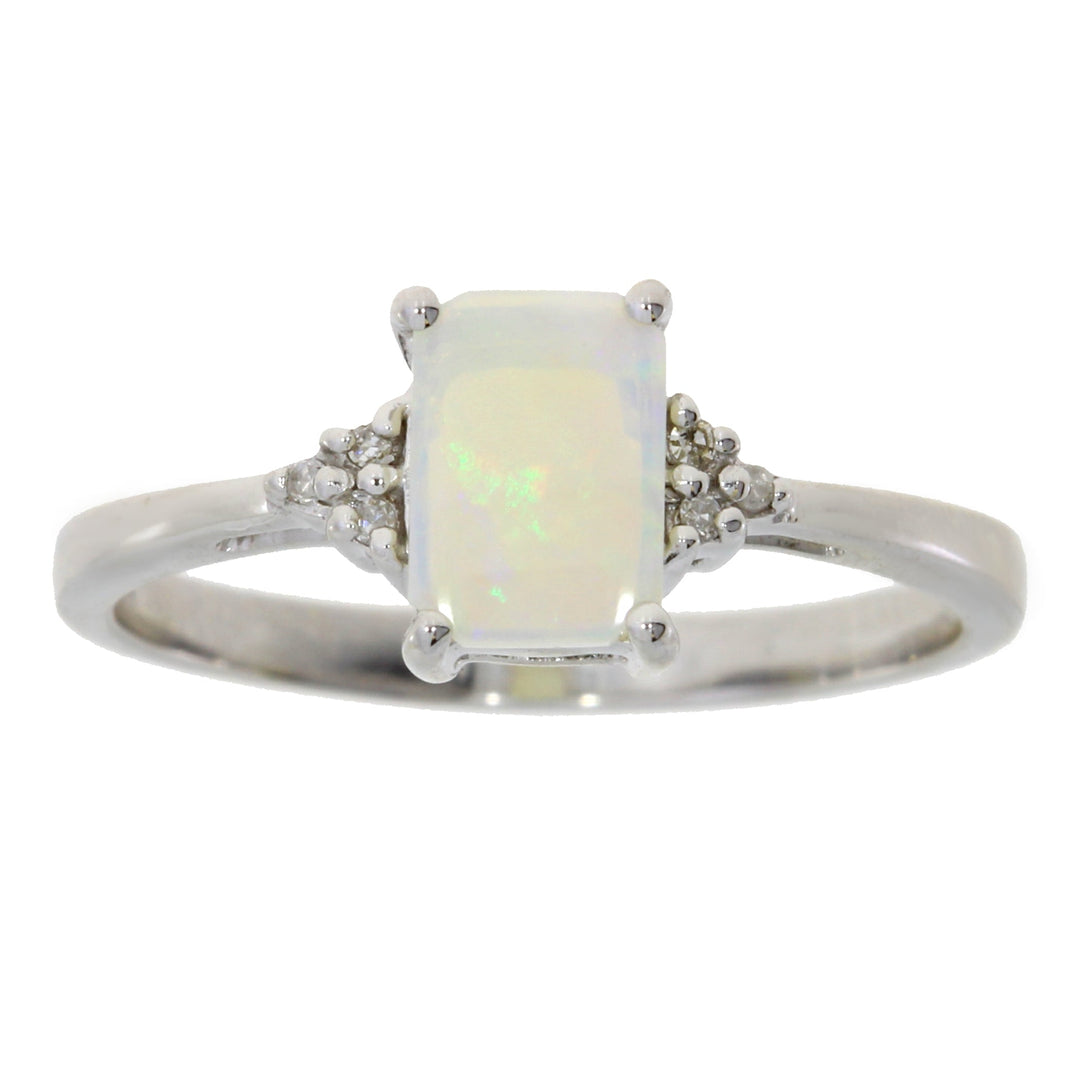 Anillo de oro blanco de 10 qt con ópalo y diamantes genuinos de 0,02 qt