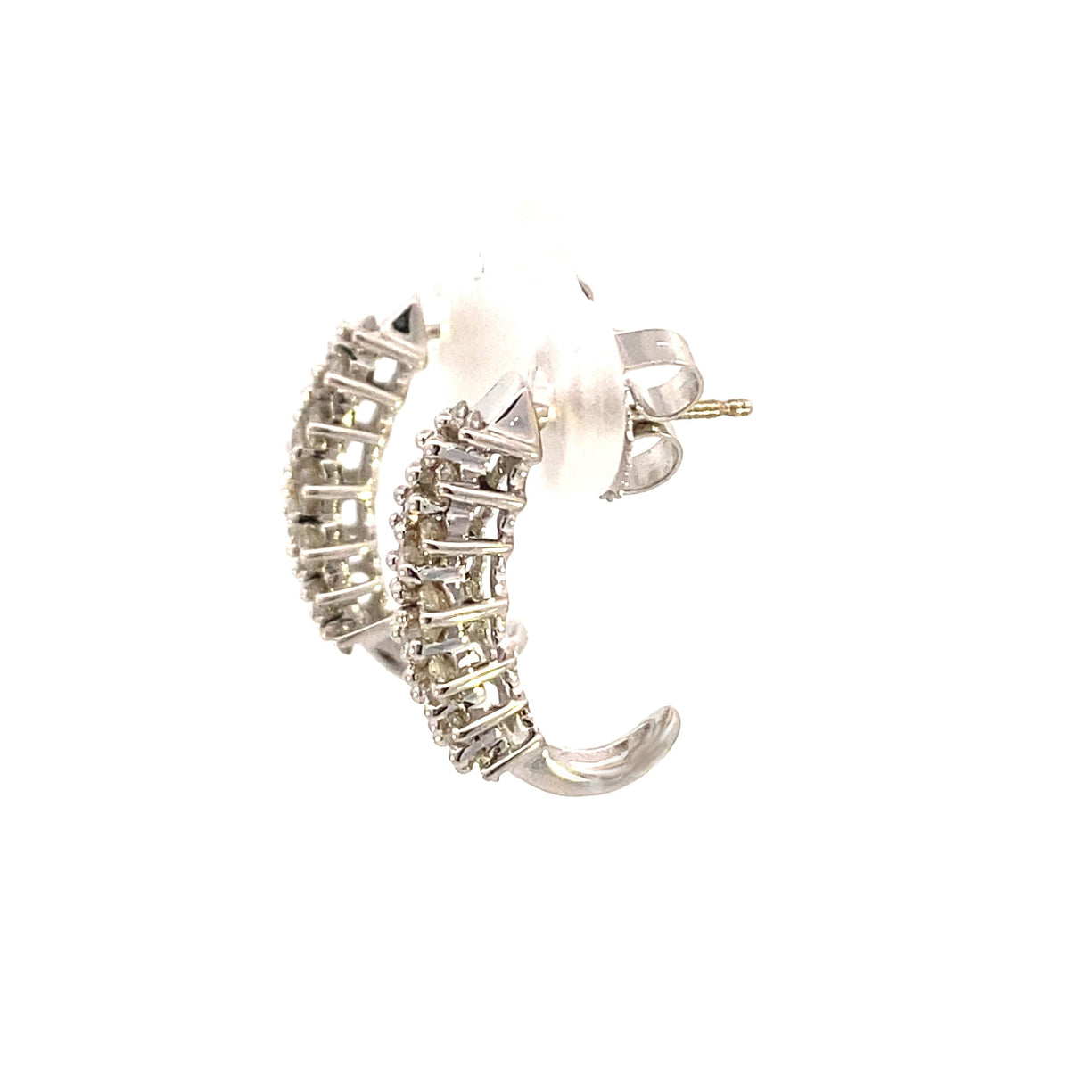 Pendientes de aro con diamantes de 1.09 ct en oro blanco de 14 kt