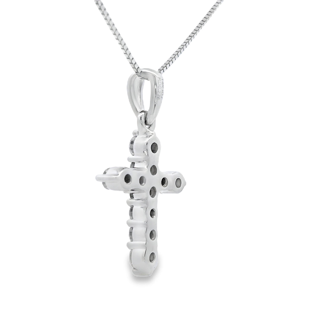 Colgante religioso de cruz de oro blanco de 14kt con diamante de 0,23 qt